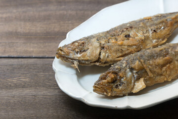 小魚の唐揚げ