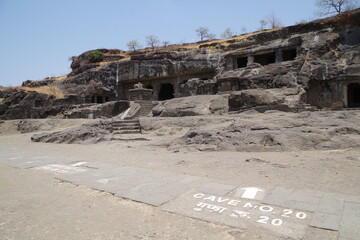 インド　世界遺産エローラ石窟群