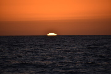 Atardecer en el mar