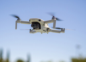 Dron con c&aacute;mara 4K 