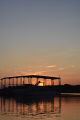 Obraz premium sunset over the bridge