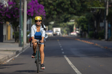 Naklejka premium Mexican urban cyclist, international bicycle day