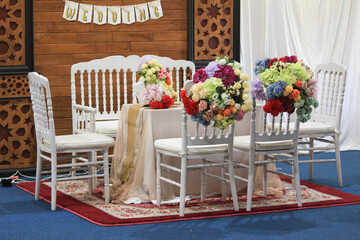 table and chair decorations for the wedding ceremony with a rustic theme, and a romantic and artistic shabby chic.