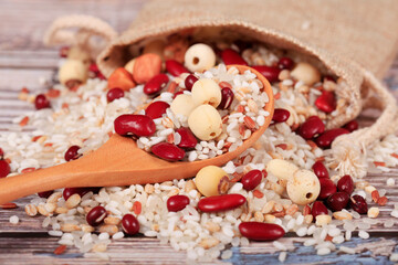 Cereal grains , seeds, beans