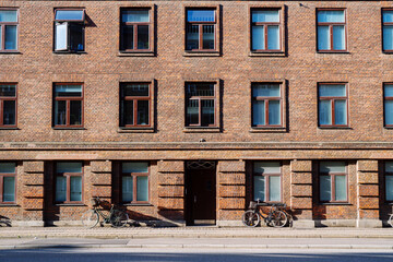 Minimalistic architecture