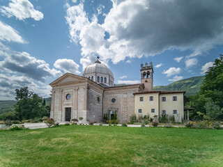 Fototapeta na wymiar Aviano, Santuario Diocesano Madonna del Monte in Costa, parrocchia di Marsure