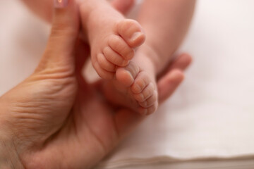 baby feet, small toes close up