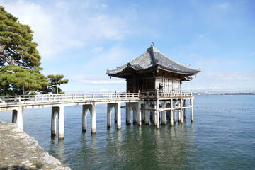 満月寺浮御堂　滋賀県