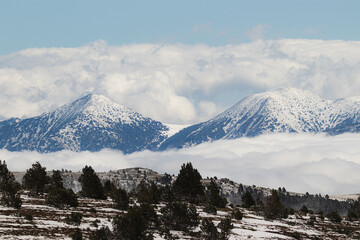 Montagne enneigée