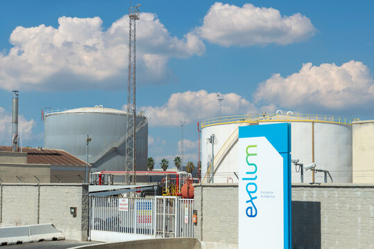 Exolum, formerly Compa&ntilde;&iacute;a Logistica de Hidrocarburos C.L.H. , bunker installation in the port of Algeciras for the supply of fuel to ships (bunkering)
