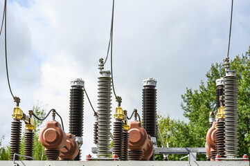 électricité tension volt watt fil cable ampere coupure