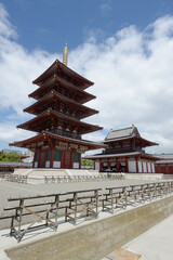 Obraz premium 四天王寺 五重塔と金堂 大阪市天王寺区