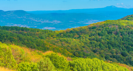 Obraz premium landscape views in early autumn mountains Crimea Baydar Valley