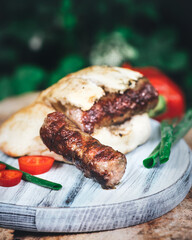 Sis kebab in bread