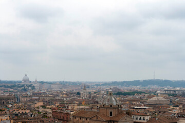 Fototapeta na wymiar Landscape of Rome on a cloudy summer day