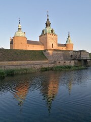 Fototapeta na wymiar The mighty old Kalmar Castle
