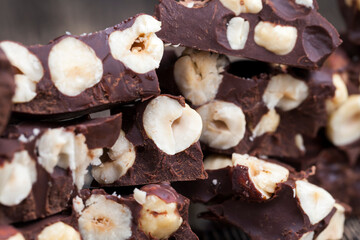 nuts and natural cocoa products in the production of chocolate