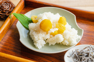 秋の味覚　栗おこわ