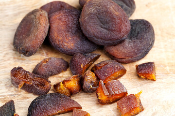 sliced dried apricots, dried naturally