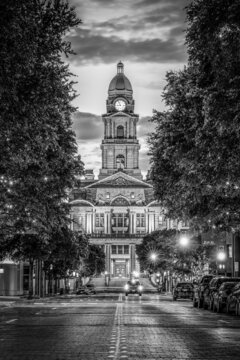 Historical Fort Worth courthouse in black and white