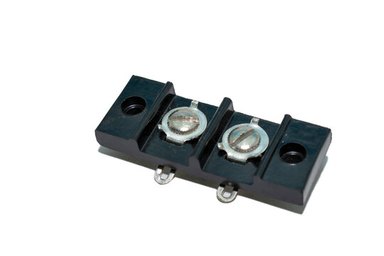 Two wire screw terminal connector strip for audio system