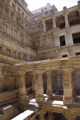 インド　世界遺産グジャラート州パタンのラニ・キ・ヴァヴ　女王の階段井戸