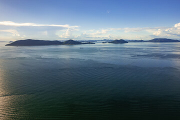 【夏】入道雲が浮かぶ海の風景　ドローン　空撮

