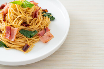 Stir-Fried Spaghetti With Dried Chili And Bacon