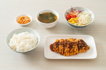 Tonkatsu - Japanese pork cutlet deep fried with rice set