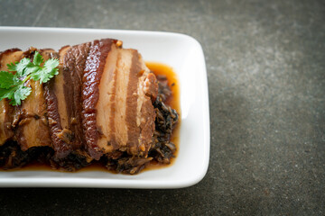 Steam Belly Pork With Swatow Mustard Cubbage Recipes or Mei Cai Kou Rou