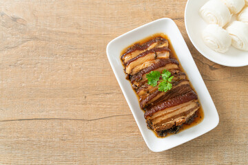 Steam Belly Pork With Swatow Mustard Cubbage Recipes or Mei Cai Kou Rou