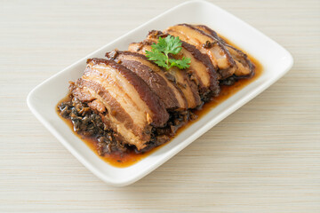 Steam Belly Pork With Swatow Mustard Cubbage Recipes or Mei Cai Kou Rou