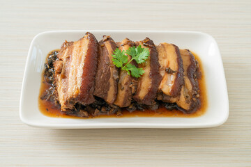 Steam Belly Pork With Swatow Mustard Cubbage Recipes or Mei Cai Kou Rou