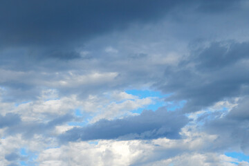 Obraz premium Clouds in the blue sky the concept of freedom, peace, happiness