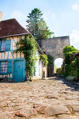 Gerberoy, Maison à colombages et la tour porte. Oise. Picardie. Hauts-de-France	