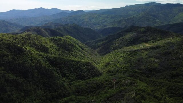 Ripresa Aerea di Vallata Verde con Drone in 4k (Bajardo)
