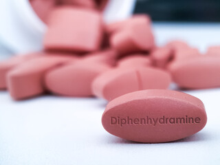 Obraz na płótnie Canvas Diphenhydramine pills drugs