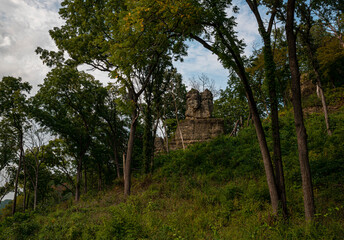 653-79 Sentinel Rocks