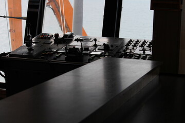 Shipping controls © Ignacio