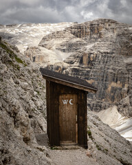 toilette in the middle of nowhere on mountains 