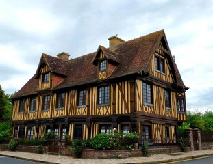 Fototapeta na wymiar Manoir, maison à pans de bois, Beuvron-en-Auge, pays d'Auge, Calvados, Normandie, France