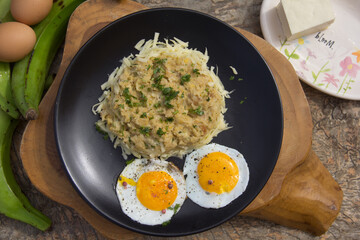 ECUADORIAN FOOD: Tigrillo Manabita con cilantro