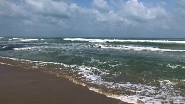 panning ocean waves breezing view at afternoon