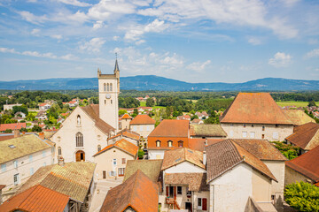 Vue sur le village de Morestel