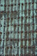 Mur en m&eacute;tal m&eacute;di&eacute;val