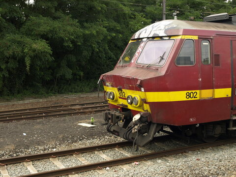 Ancienne locomotive en route vers sa destination