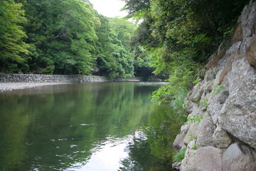 三重県　五十鈴川の清流