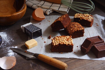 chocolate brownies with peanut and cheese topping 