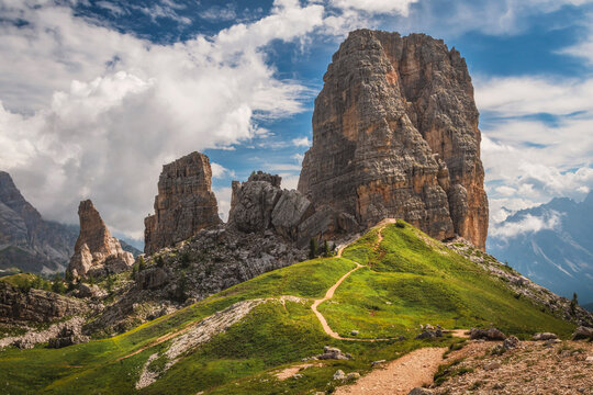 Cinque Torri Dolomty Alpy