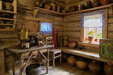 Interior of wooden Russian hut, the traditional home of a Russian peasan. Suzdal, Russia - obrazy, fototapety, plakaty